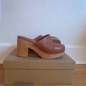 Charlotte Stone Marlo Clogs